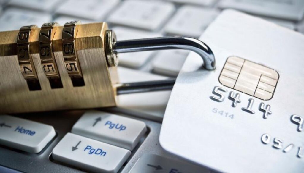 Арест счетов в банке: как быстро разблокировать деньги и не потерять бизнес